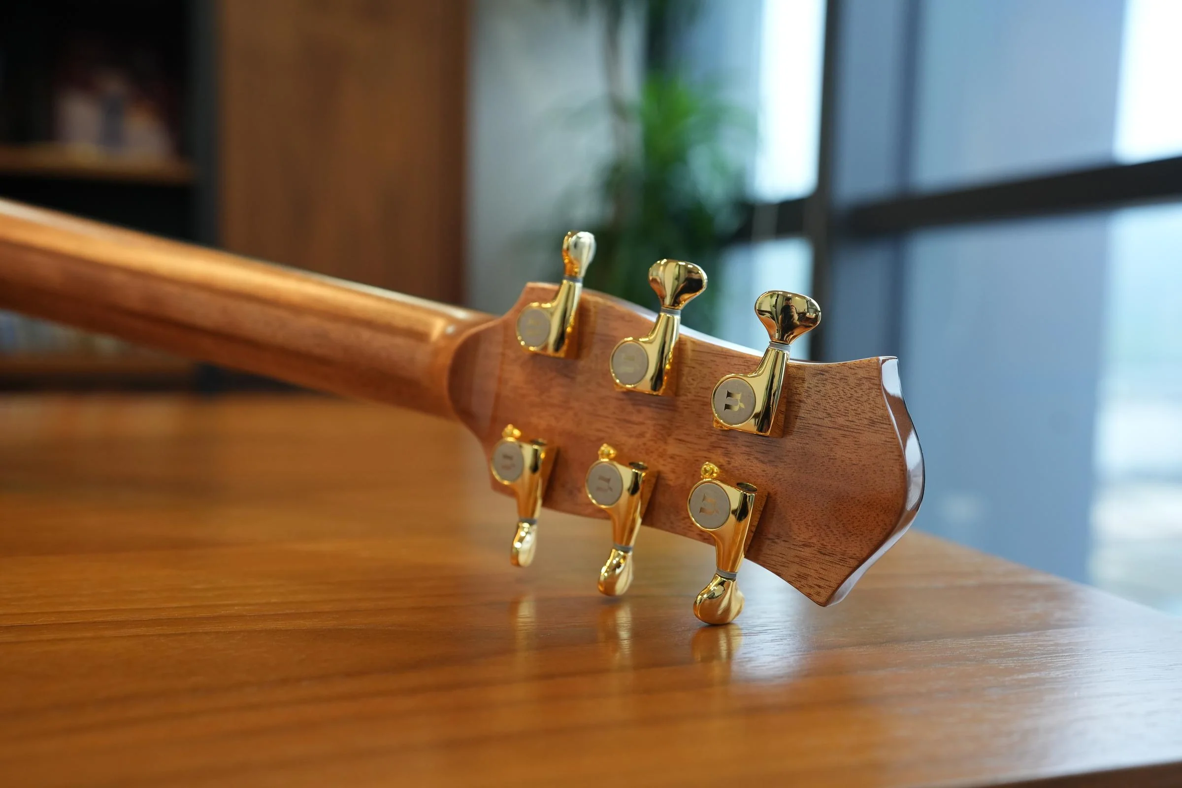 Natasha R4 Akustikgitarre 40" Raindrop vollmassiv
