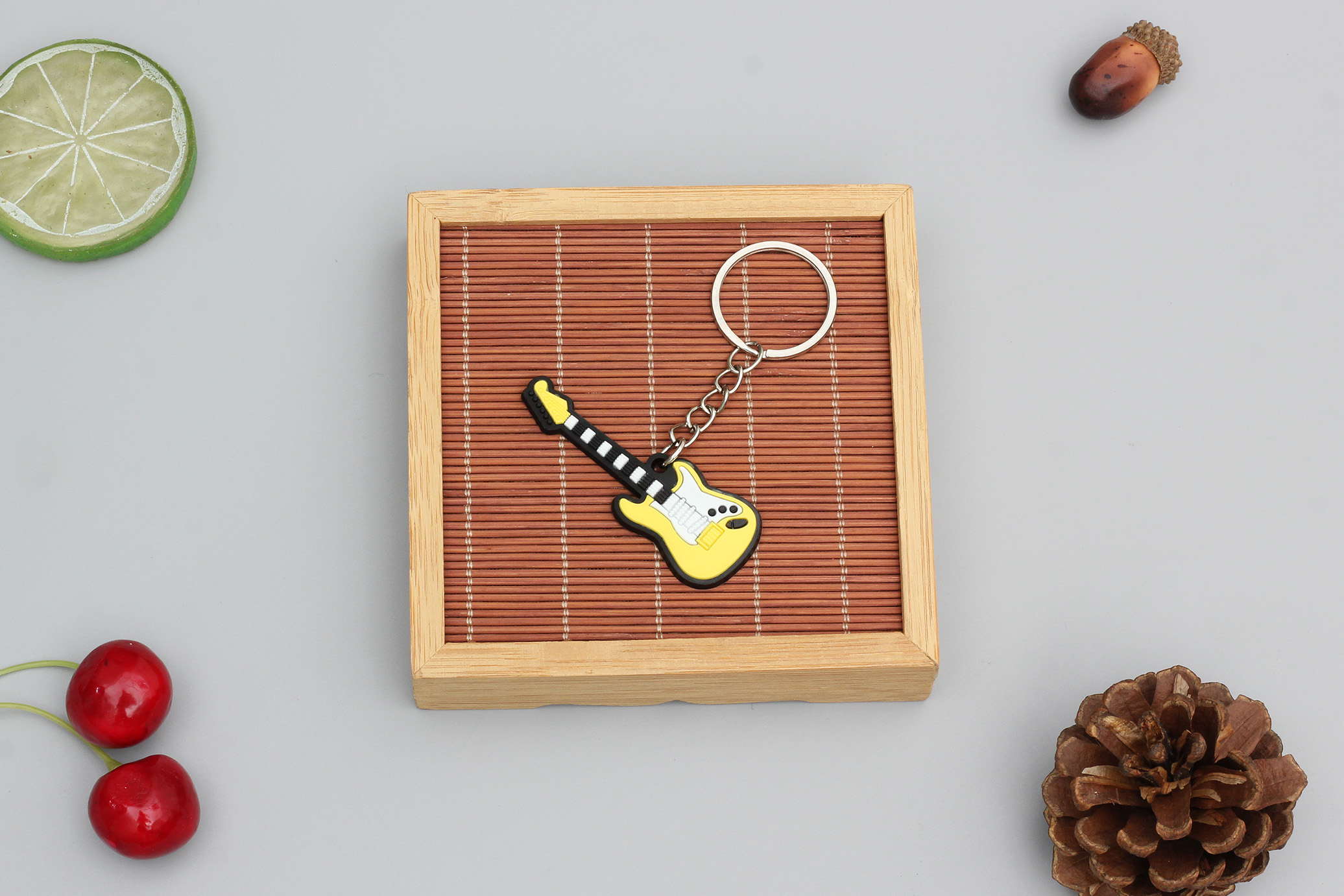 Schlüsselhänger mit Instrumenten