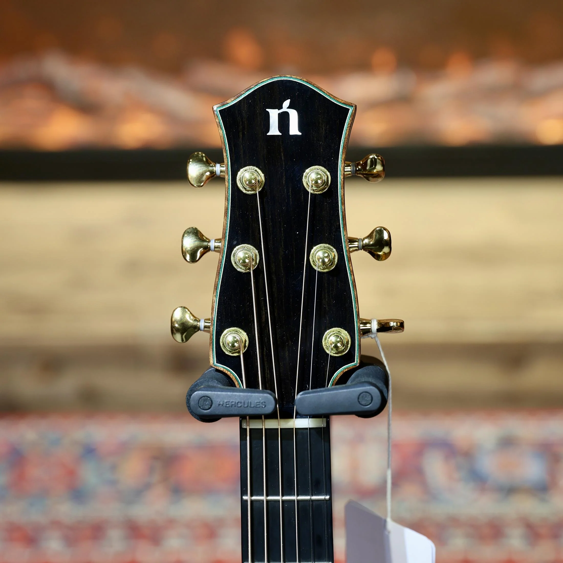 Natasha Swift Akustikgitarre 41" vollmassiv