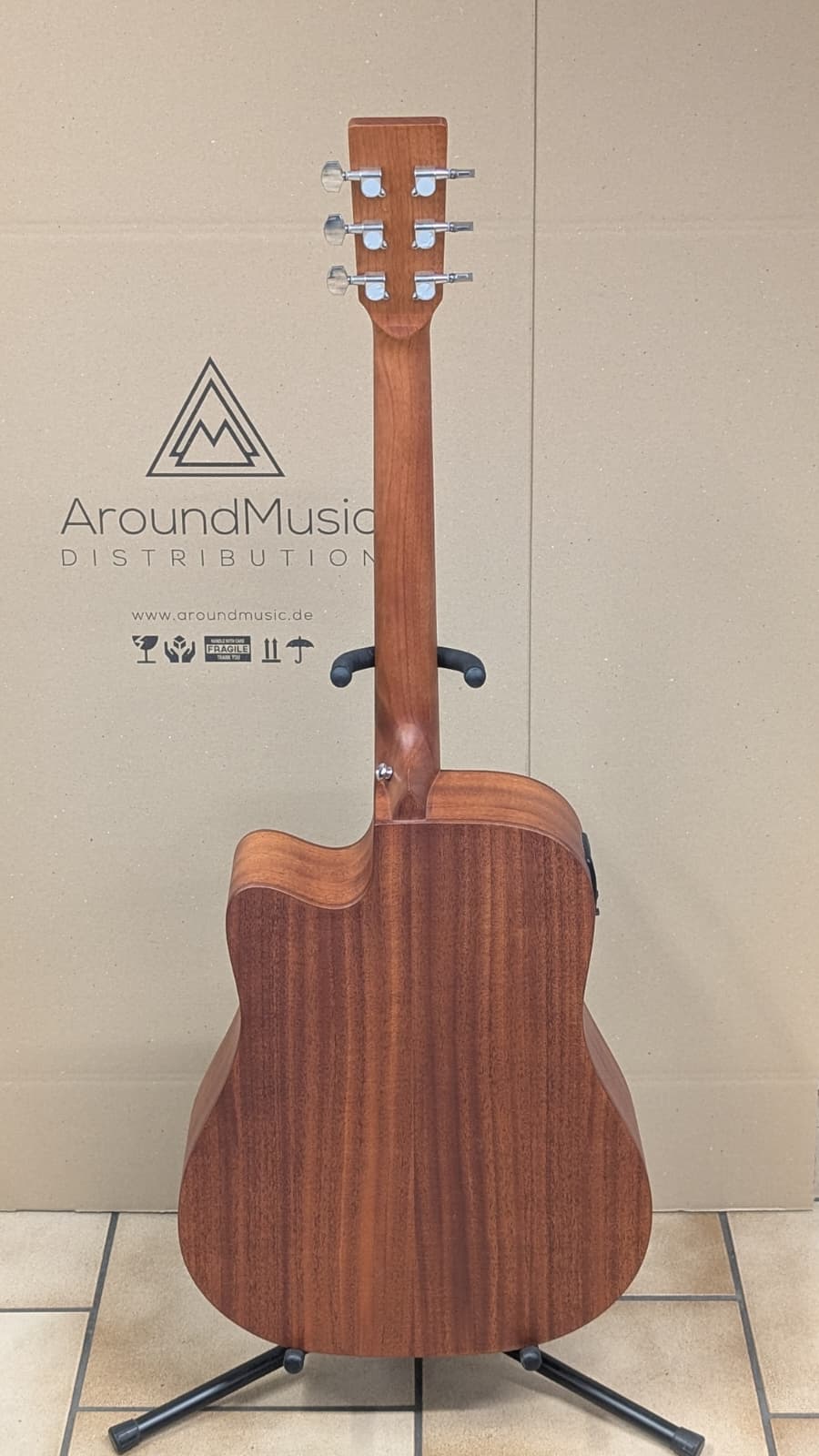 NoName Dreadnought Gitarre, D13CE