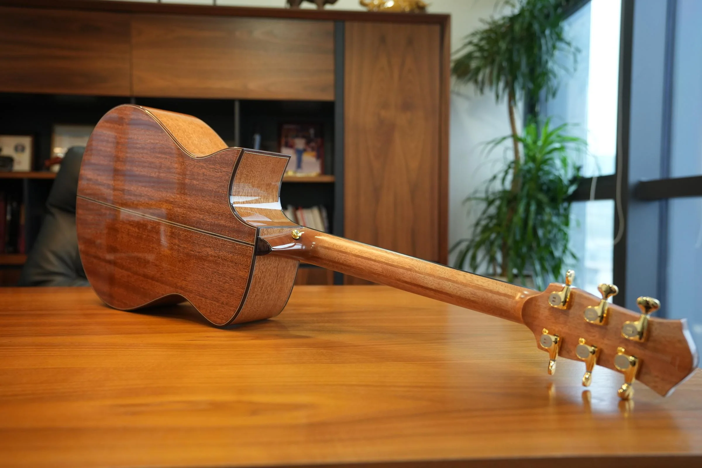 Natasha R4 Akustikgitarre 40" Raindrop vollmassiv