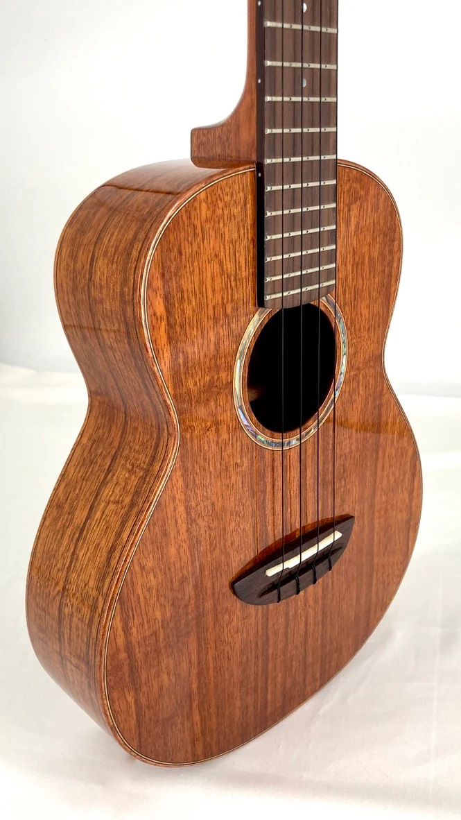 aNueNue AKK3 Tenor Ukulele