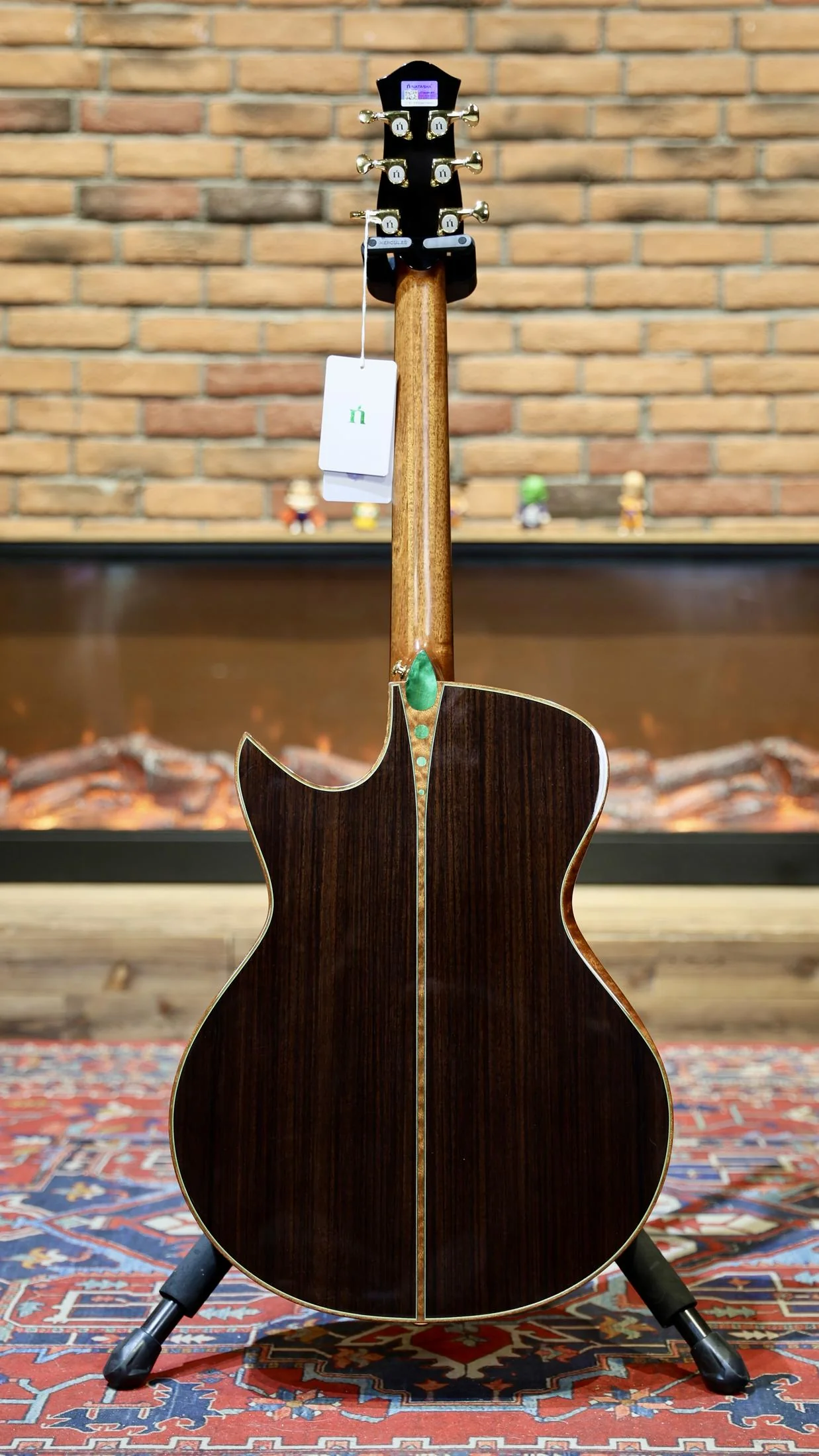 Natasha Swift Akustikgitarre 41" vollmassiv