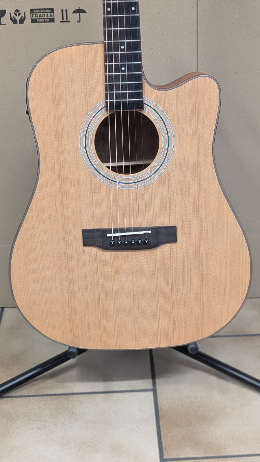 NoName Dreadnought Gitarre, D13CE