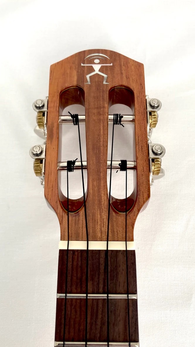 aNueNue AKK2 Konzert Ukulele